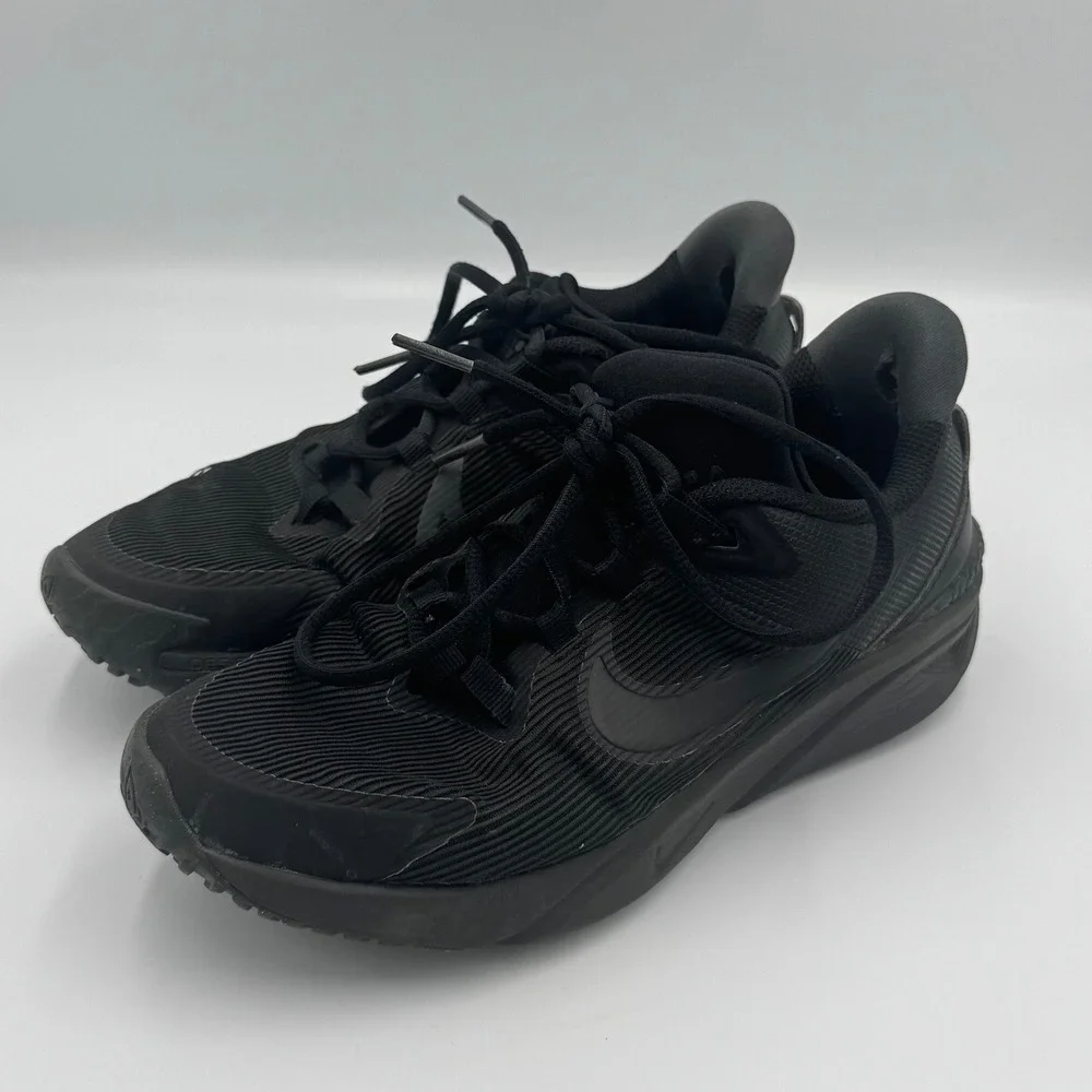 Nike Black Star Runner 4 Road Running Shoes 5.5Y NO BOX